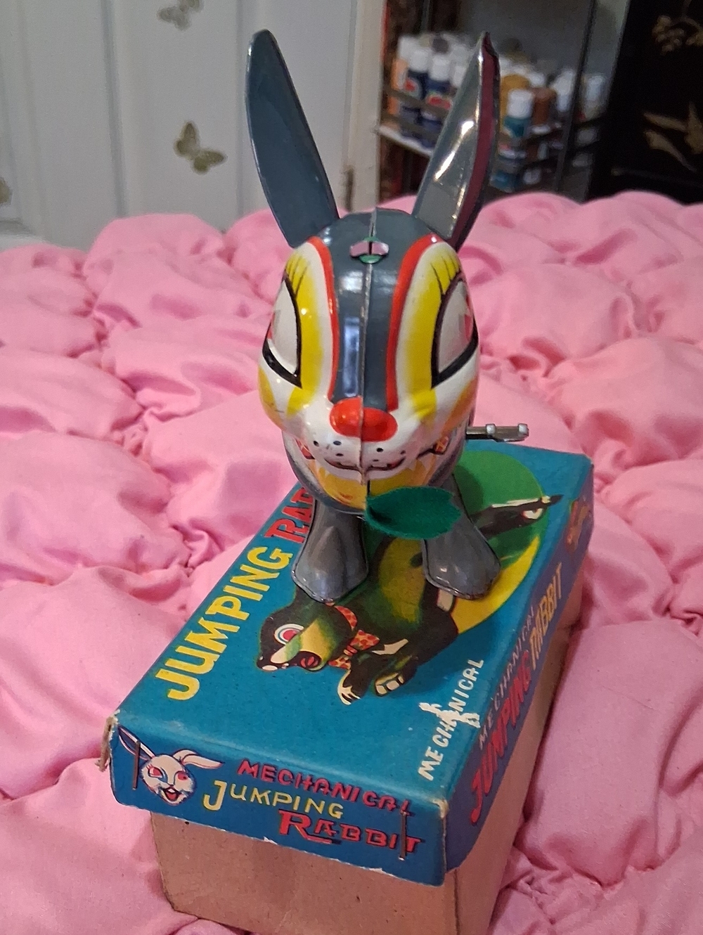 Mechanical Jumping Rabbit - Picture 3 of 7